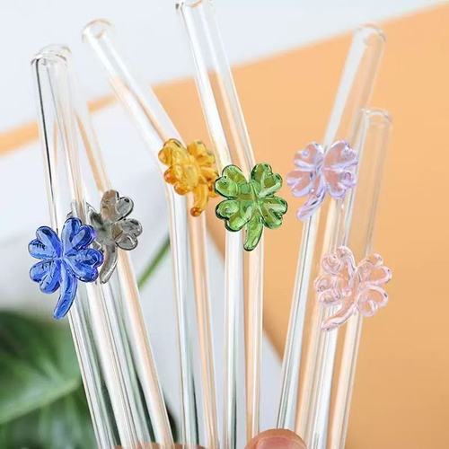 Single Clover Straw
